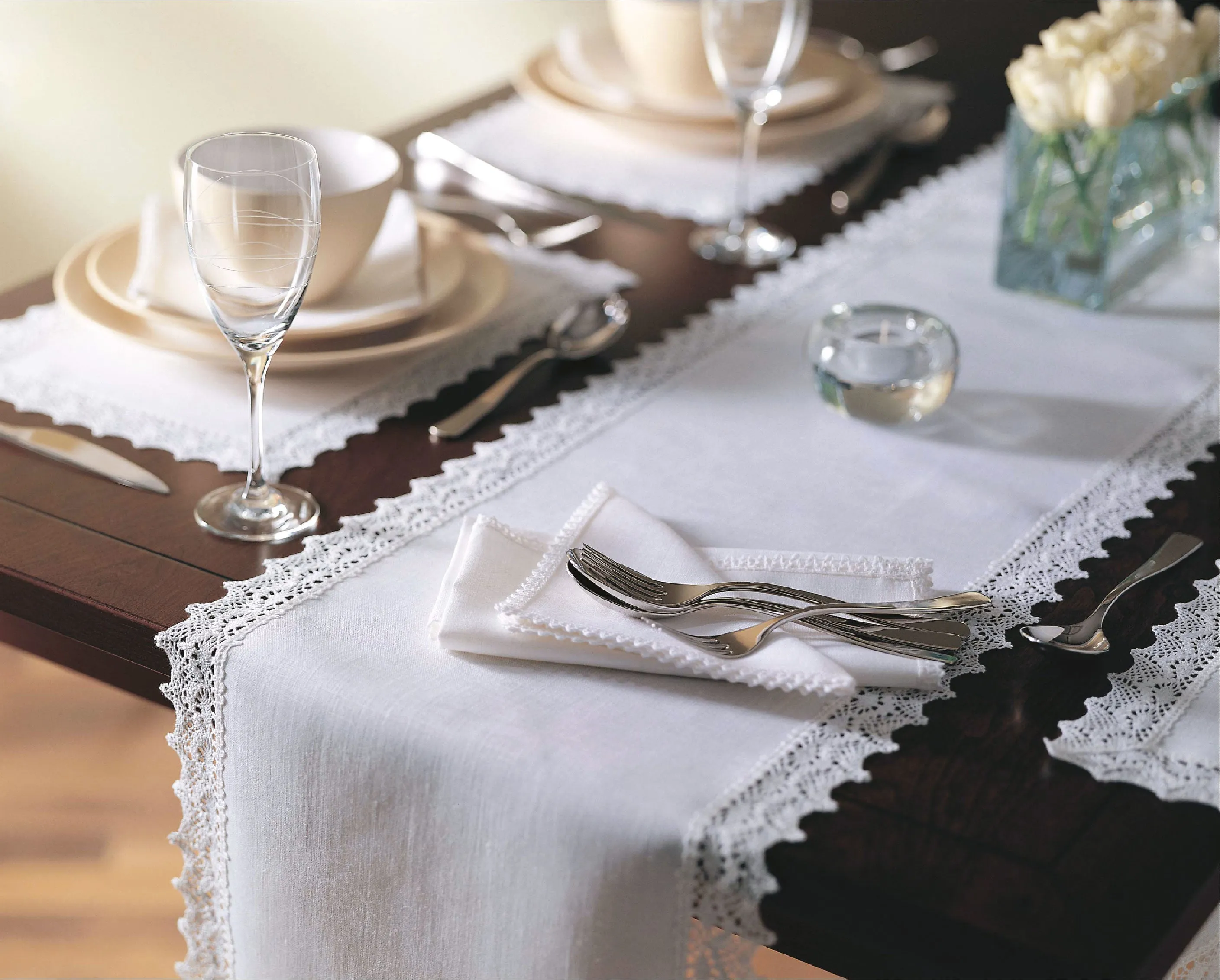 Classic Irish Linen Lace Napkin Set